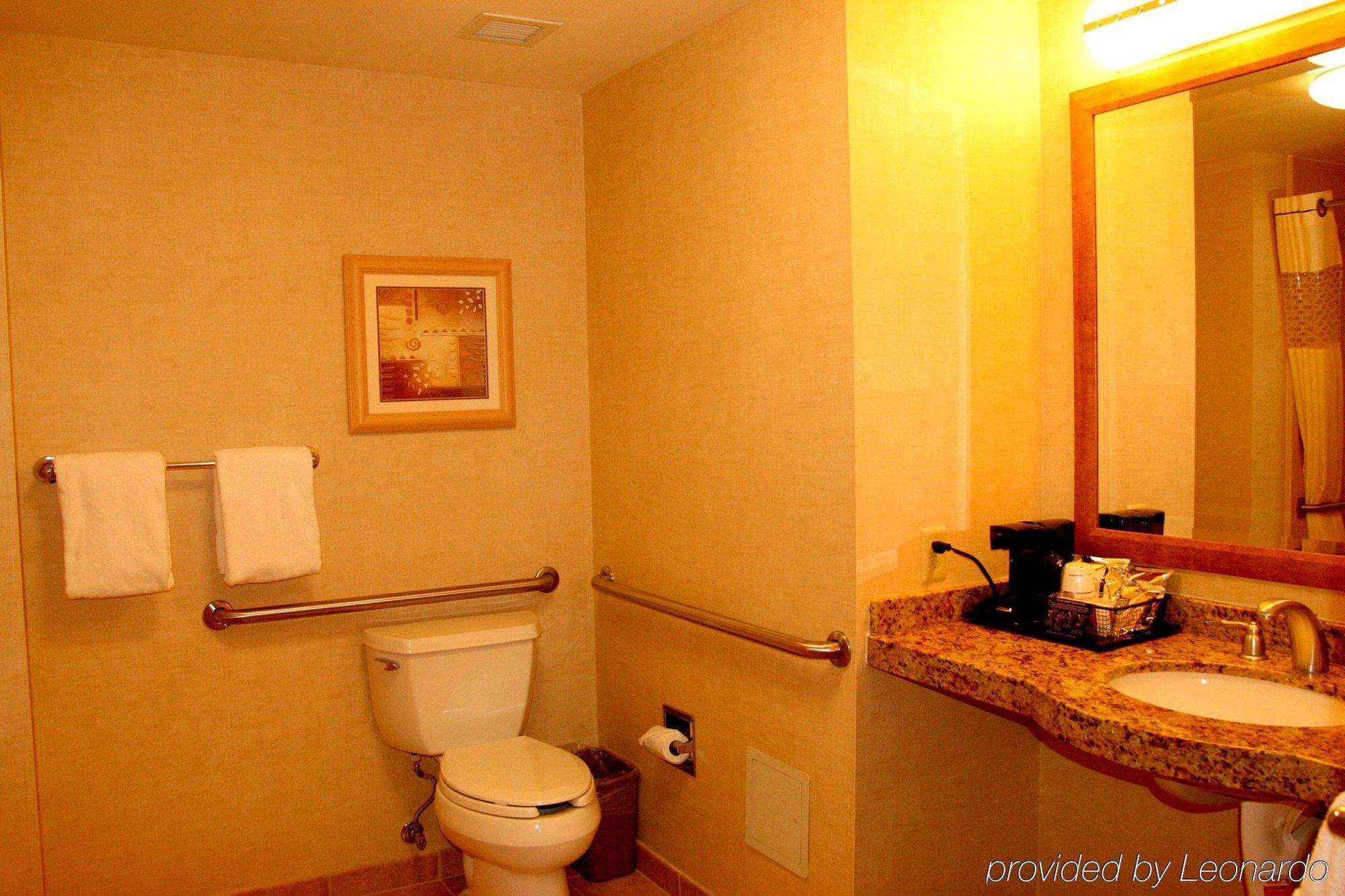 Hampton Inn & Suites Highland San Bernardino Room photo