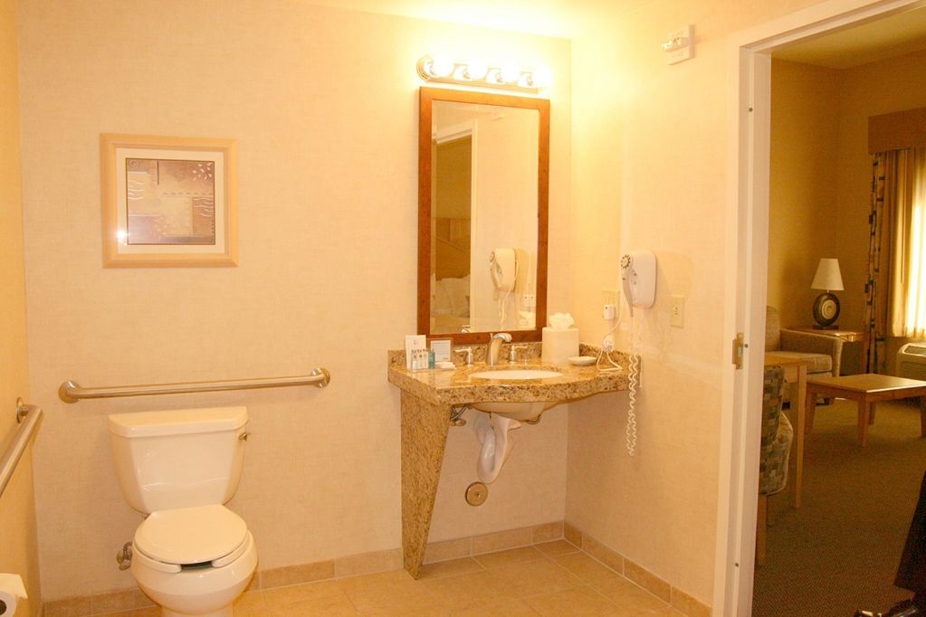 Hampton Inn & Suites Highland San Bernardino Room photo